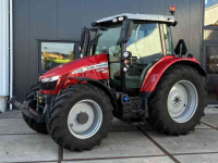 Tractor / Trekker Massey Ferguson 5712 S Dyna-4