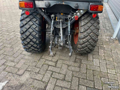 Compact tractor Kubota B2530