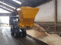 Zaagselstrooier voor boxen VDMJ Instrooibak, boxenstrooier CV2R