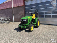 Compact tractor John Deere 3046R