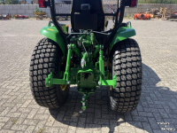 Smalspoor tractor John Deere 3046R