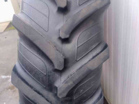 Wielen, Banden, Velgen & Afstandsringen Taurus 520/85 R42