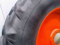 Wielen, Banden, Velgen & Afstandsringen Taurus 520/85 R42