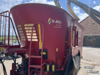Zelfrijdende Voermengwagen BVL 2 vijzel voermengwagen