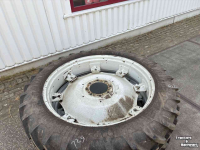 Wielen, Banden, Velgen & Afstandsringen Alliance 300/95R46 (12.4R46)