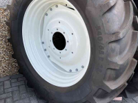 Wielen, Banden, Velgen & Afstandsringen Vredestein Nieuw set compleet op verstelbare velgen  440/65R28 en 540/65R38
