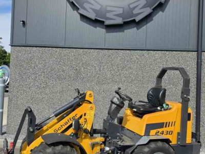 Shovel / Wiellader / Kniklader Schäffer 2430