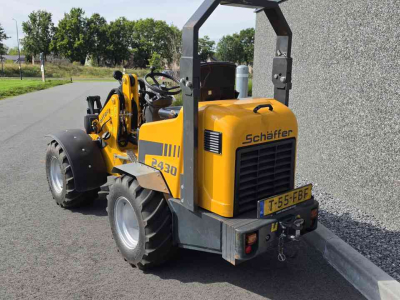 Shovel / Wiellader / Kniklader Schäffer 2430