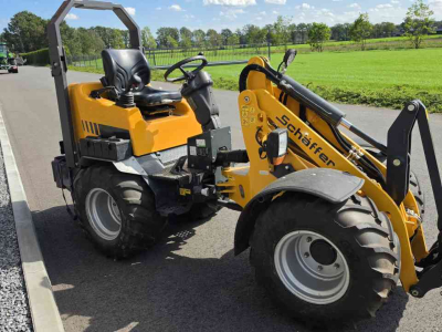 Shovel / Wiellader / Kniklader Schäffer 2430