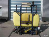 Gedragen Veldspuit Hoegen Dijkhof 800 liter tank met frame