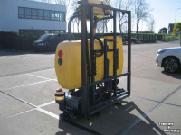 Gedragen Veldspuit Hoegen Dijkhof 800 liter tank met frame