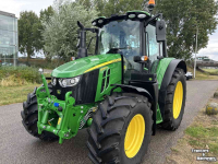 Tractor / Trekker John Deere 6090M