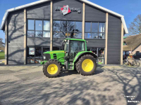 Tractor / Trekker John Deere 6230