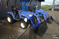 Tractor / Trekker Iseki 3217 met voorlader .