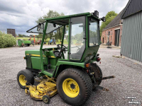 Compact tractor John Deere 855 Diesel met maaidek en cabine