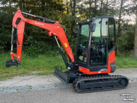 Mini-graver / Mini-graafmachine Kubota U27-4