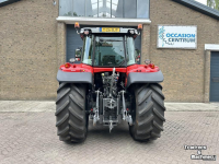 Tractor / Trekker Massey Ferguson 7715S Eff. Dyna-6