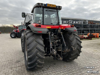 Tractor / Trekker Massey Ferguson 8220 Dynashift