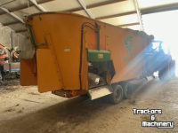 Voermengwagen Vertikaal Airmix 25.5 Mammoet
