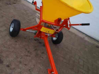 Kunstmeststrooier  Jarmet getrokken kunstmeststrooier 200 ltr & 400 ltr