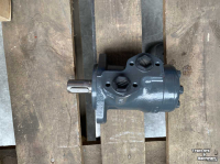 Diverse nieuwe onderdelen  Hydrauliek motoren