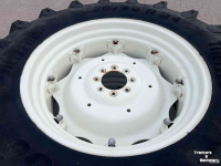 Wielen, Banden, Velgen & Afstandsringen Trelleborg 480/70R34 + 380/70R24 verstelbare velgen