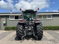 Tractor / Trekker Massey Ferguson 5M.125 Dyna-4 Essential