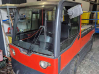 Vrachtwagen Linde P250 TOW