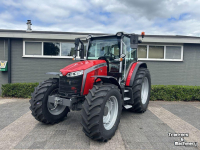 Tractor / Trekker Massey Ferguson 5M.125 Dyna-4 Essential