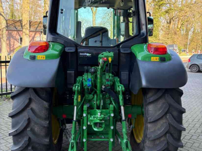Tractor / Trekker John Deere 6120M