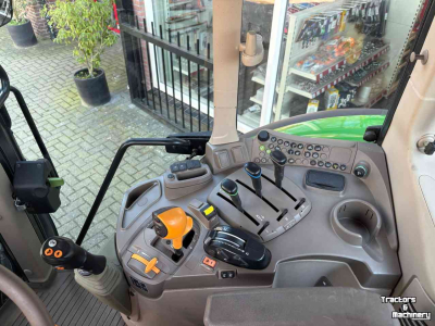 Tractor / Trekker John Deere 6120M
