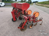 Schoffelmachine / Schoffelbalk Kongskilde 4 x 75 Mais schoffelapparaat