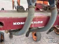 Schoffelmachine / Schoffelbalk Kongskilde 4 x 75 Mais schoffelapparaat
