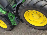 Tractor / Trekker John Deere 6090M