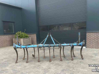 Cultivator Lemken 13 tands vaste tand cultivator woeler met drukrol
