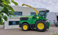 Veldhakselaar John Deere 8200i Zelfrijdende Veldhakselaar Nieuw
