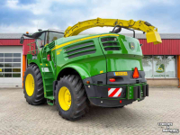 Veldhakselaar John Deere 8400