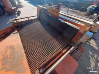 Bollenrooier Nobels 3 BC getrokken rooimachine op spoor 1.800 mm.