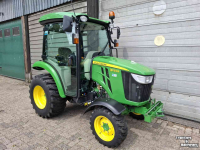 Compact tractor John Deere 3033R compact tractor smalspoor hydrostaat tuin en park communal kleine trekker mini