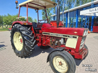Tractor / Trekker International INTERNATIONAL 744