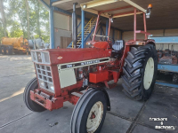 Tractor / Trekker International INTERNATIONAL 744