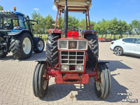 Tractor / Trekker International INTERNATIONAL 744