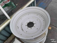 Wielen, Banden, Velgen & Afstandsringen Valtra velgen DW18x38  8-gaats
