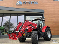 Tractor / Trekker Massey Ferguson 5711 SL Dyna- 4 Efficiënt met voorlader