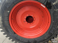 Wielen, Banden, Velgen & Afstandsringen Michelin Michelin Roadbib 650/65R42 en 540/65R30. Passend op oa Fendt 700 serie