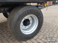 Vierwielige wagen / Landbouwwagen AGM 15 tons balenwagen