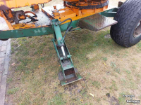 Bandenkraan / Graafmachine op wielen Vaiacar 8R getrokken kraan