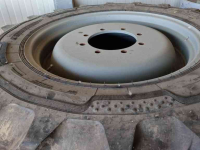 Wielen, Banden, Velgen & Afstandsringen Alliance 460/85R38 & 340/85R28