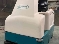 Zitveegmachine / Veeg-zuigmachine Tennant 6100