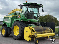 Veldhakselaar John Deere 8400 HAKSELAAR